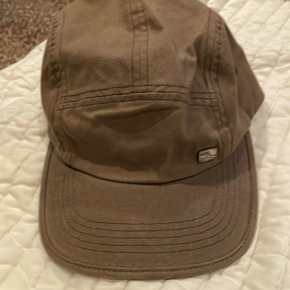 Cova Cap NWOT